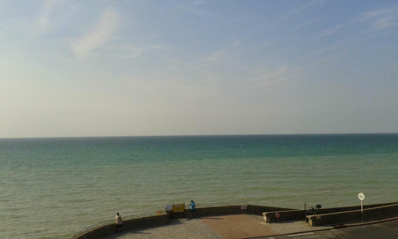 Blanc D'Ecume Apartment Ault Bagian luar foto